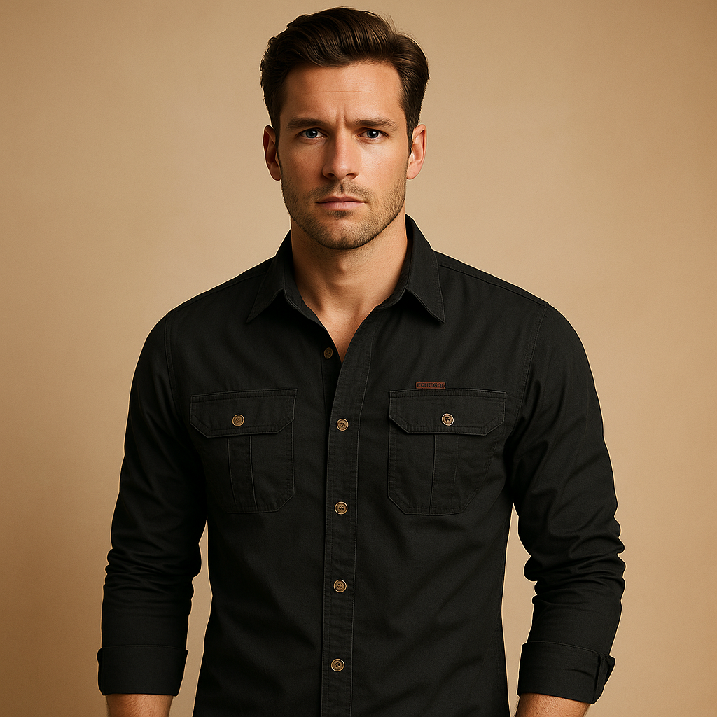Men’s casual cargo shirt with breathable cotton fabric and front pockets, ideal for outdoor and casual outfits.