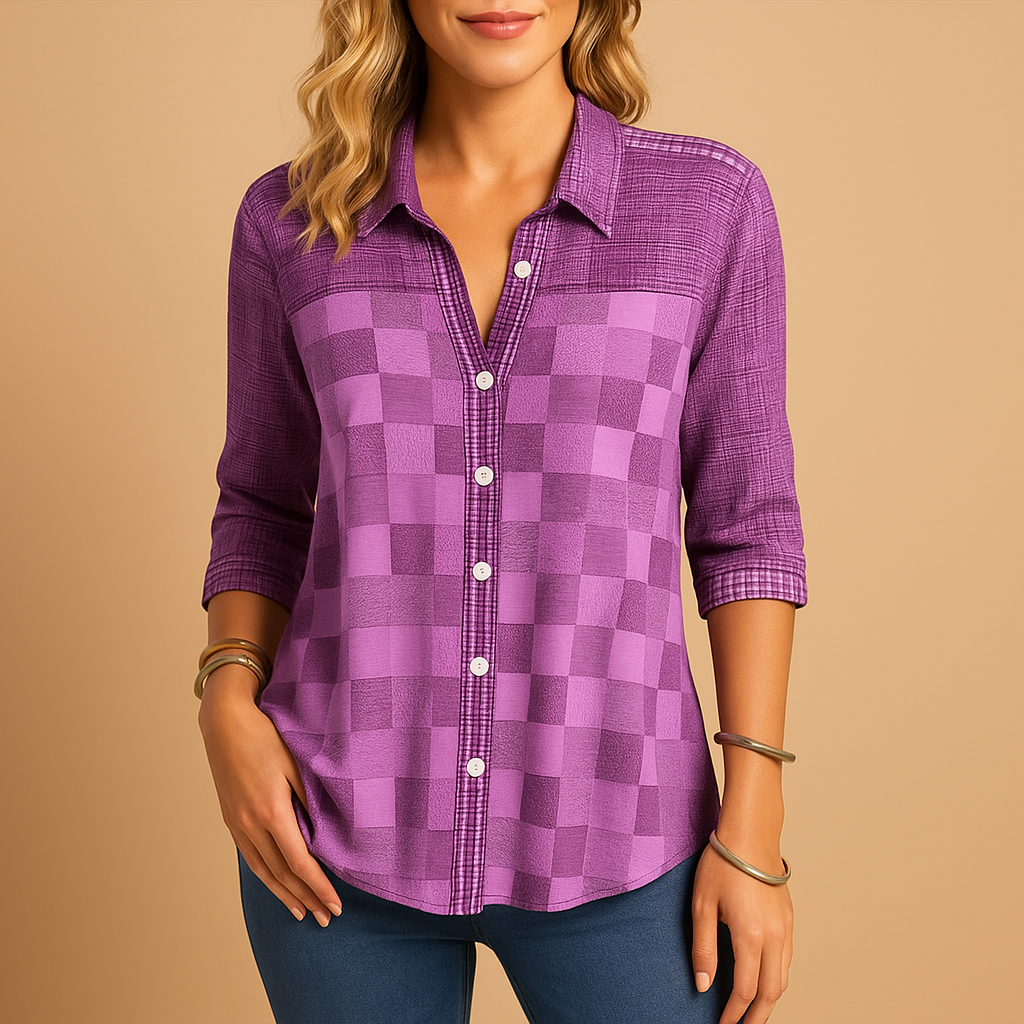 Women’s classic plaid blouse with a relaxed fit and breathable design, suitable for everyday wear and semi-formal occasions.