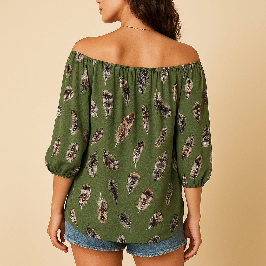 Women’s feather print summer blouse with a V-neck and loose fit, ideal for everyday wear and casual looks on warm days.