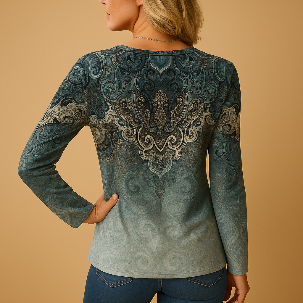 Women’s lightweight summer blouse with a feminine design, suitable for warm days, holidays, and everyday summer outfits.