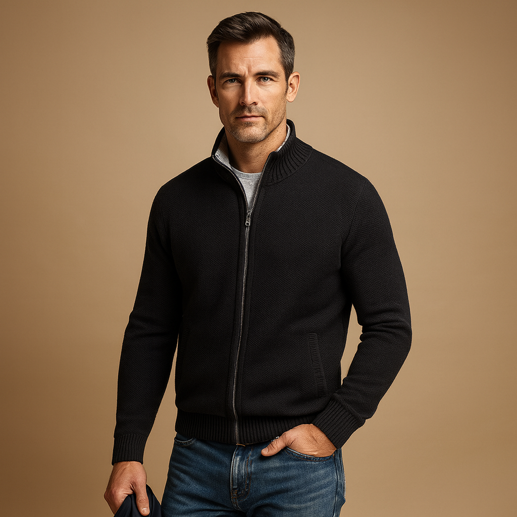 Warm zipped cardigan for men with a modern design, perfect for casual, sporty, and everyday wear during autumn and winter.