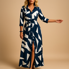 Flowy summer maxi dress for women with short sleeves in breathable fabric, ideal for casual and chic summer occasions.