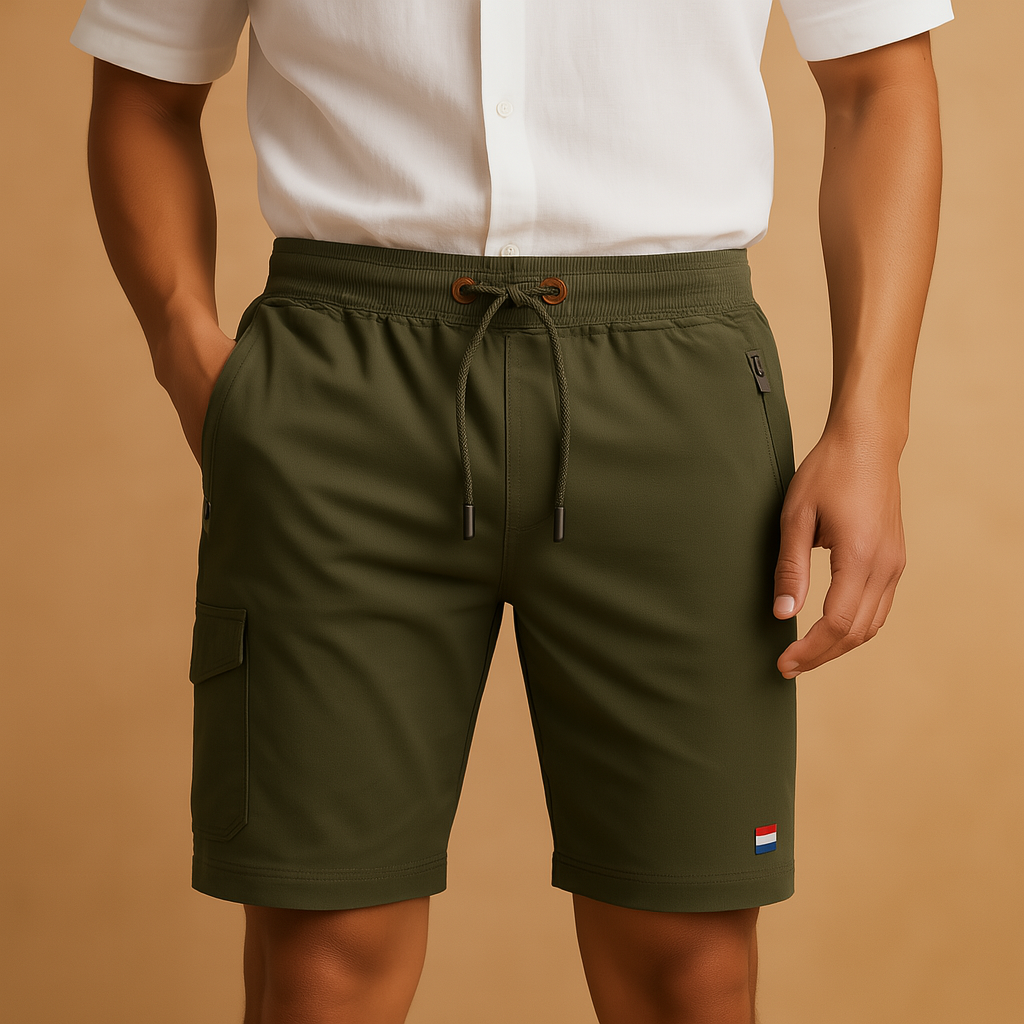 Men’s breathable sporty shorts with elastic waistband and multiple pockets, ideal for travel, outdoor activities, or everyday wear.