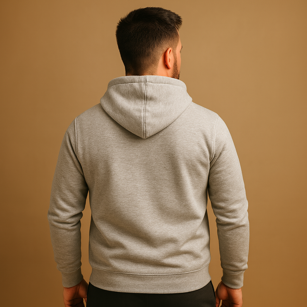 Men’s casual hoodie with adjustable hood and kangaroo pocket, made from soft fabric for everyday comfort and a sporty, versatile look.