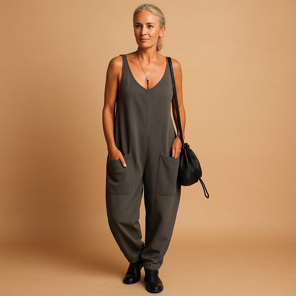 Women’s flowy summer dress with wide silhouette and lightweight fabric, perfect for sunny days, brunch, and casual outings.