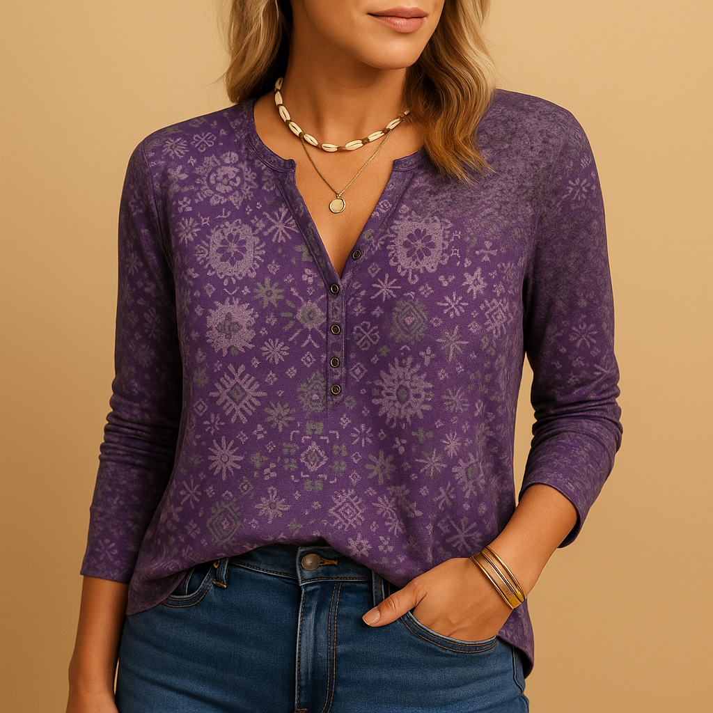 Women’s lightweight summer blouse with a feminine design, suitable for warm days, holidays, and everyday summer outfits.