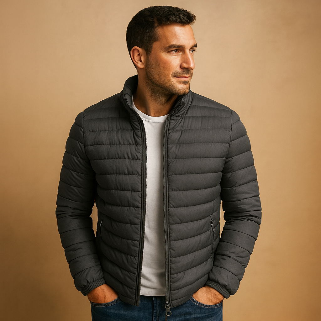Warm puffer jacket with hood for men, designed for cold winter days with excellent insulation and stylish, durable protection.