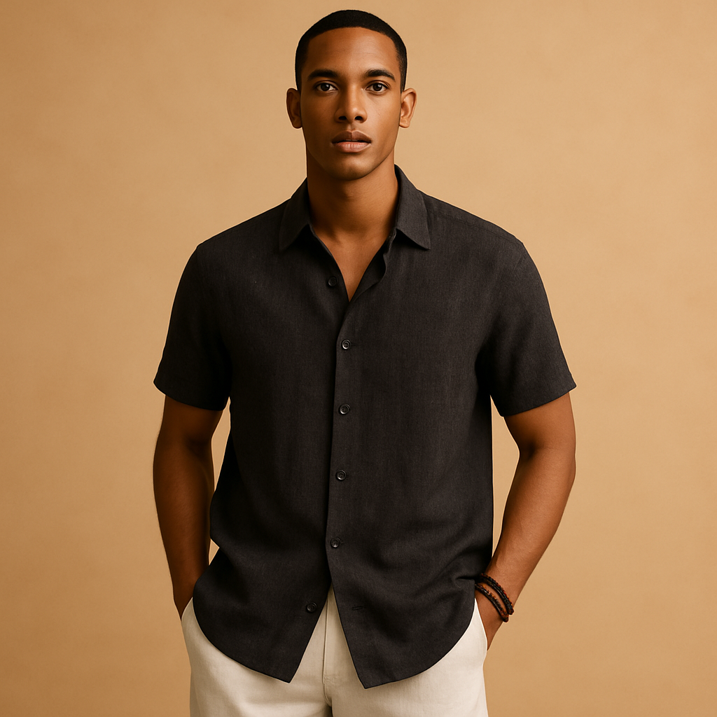 Men’s short sleeve summer shirt with button design and regular fit, ideal for holidays and casual outfits.