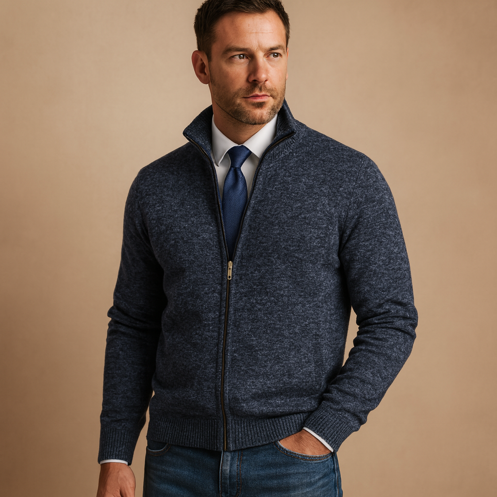 Warm zipped cardigan for men with a modern design, perfect for casual, sporty, and everyday wear during autumn and winter.